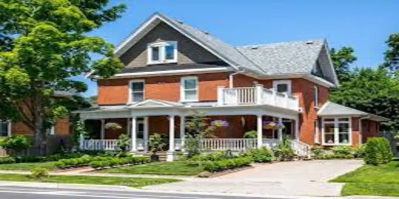 Charlotte St, Peterborough, ON CA